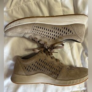 Dansko Charlie walnut suede shoes sneakers